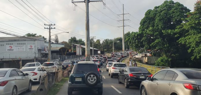 Av. Republica de Colombia congestionada