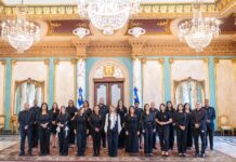 Personal de Protocolo y Ceremonial del INFOTEP conoce historia del Palacio Nacional durante visita institucional